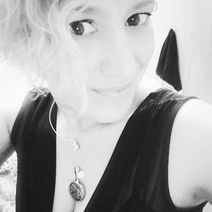 Meet your Posher, Angela